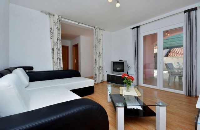 Apartamento en Žuljana con Seaview, Terraza, Acondicionador, WIFI (3558-3)