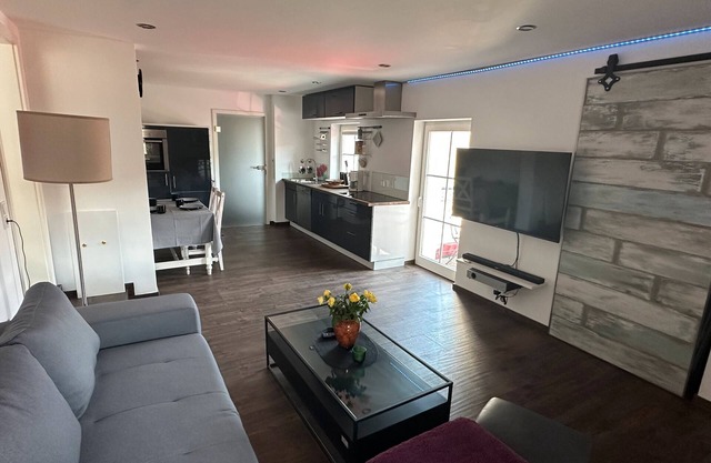 Apartamento 'Josef' con vistas a la montaña, terraza privada y Wi-Fi