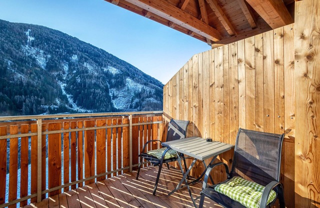 Apartamento 'Kreuzplonhof Apt Dorfblick' con vistas a la montaña y cabina de infrarrojos privada