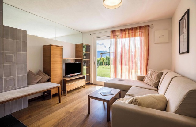 Apartamento "Kronsun - Ruhe" con vistas a la montaña, balcón y jardín