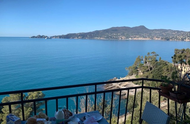 Apartamento 'La Solatia' con vistas al mar, balcón y aire acondicionado