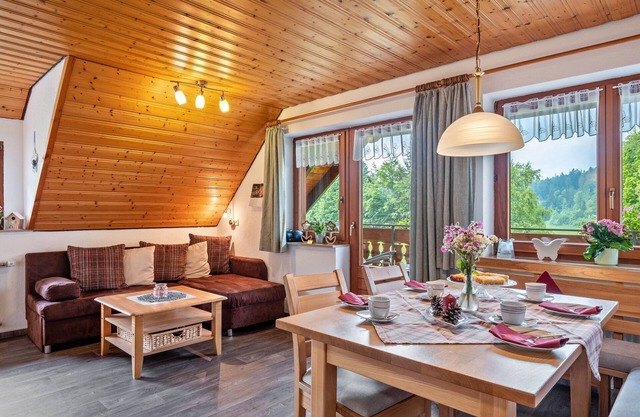Apartamento 'Lavendel' con vistas a la montaña, jardín compartido y Wi-Fi