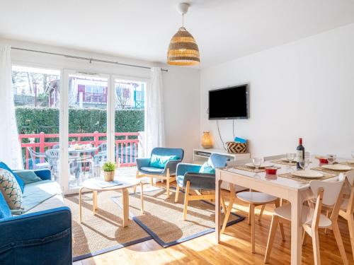 Apartment Les Jardins d'Oihana by Interhome