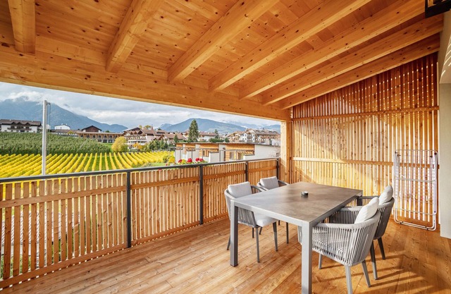 Apartamento 'Linderhof Panorama Terrasse' con vistas a la montaña, piscina compartida y Wi-Fi