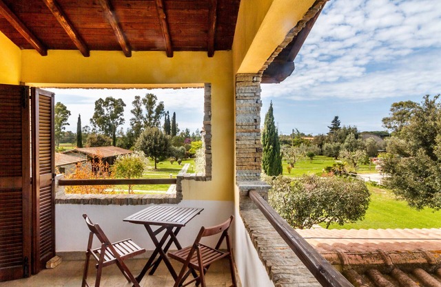 Apartamento 'Maestrale' con piscina compartida, terraza privada y aire acondicionado
