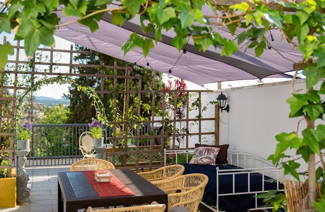 Apartamento 'Mai' con vistas a la montaña, terraza privada y Wi-Fi