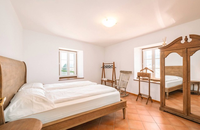 Apartamento 'Maso Renner Quadrilocale Torre' con vistas a la montaña, jardín compartido y Wi-Fi