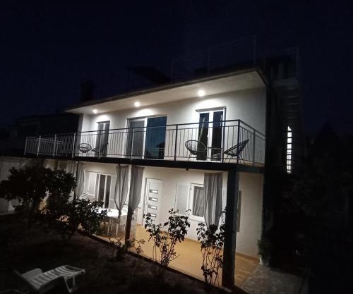 Apartment MONAS I