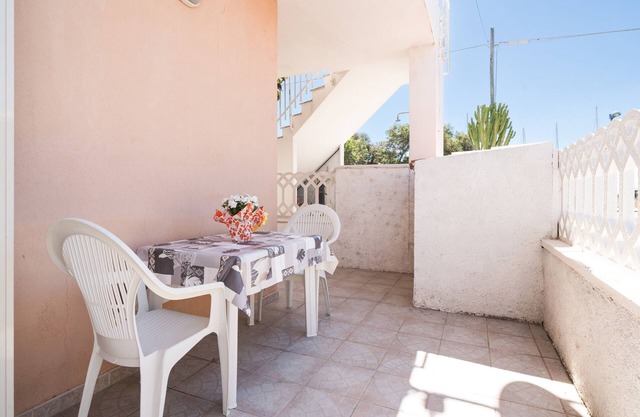 Apartamento 'Monolocale A Due Passi Dal Mare' con terraza privada