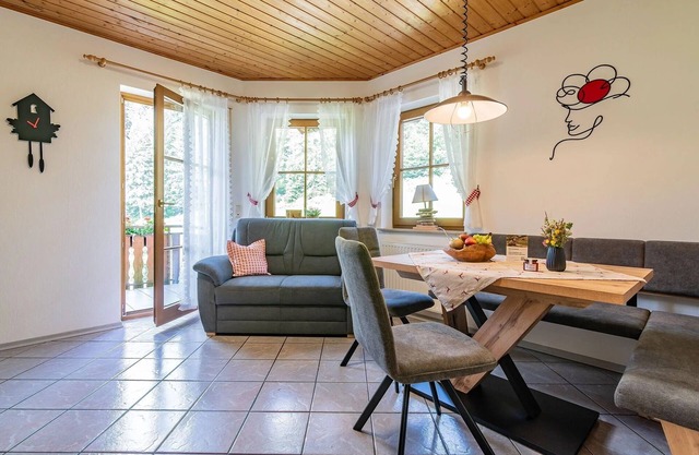 Apartamento de vacaciones 'Moosblick' con vistas a la montaña, balcón y Wi-Fi