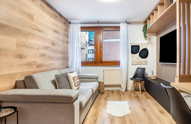 Apartamento 'New Boutique' con vistas a la montaña y Wi-Fi