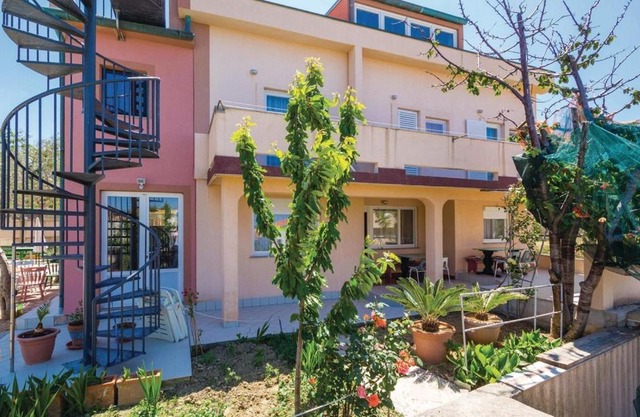 Apartment Olive House Rab
