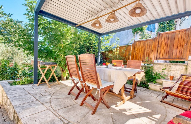 Apartamento "Olympe" – Terraza y jardín, ideal para pareja o familia pequeña