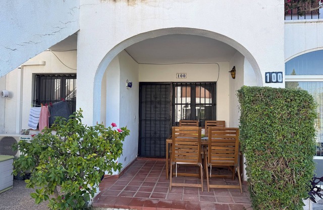 Apartamento en complejo con piscina comunitaria