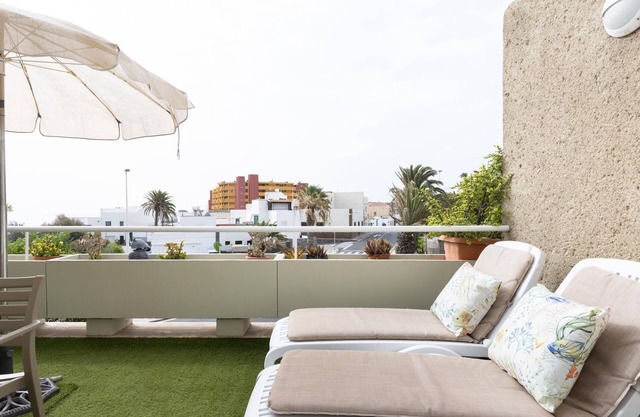 Apartamento en la playa, zona de trabajo y parking privado - PillowAbroad