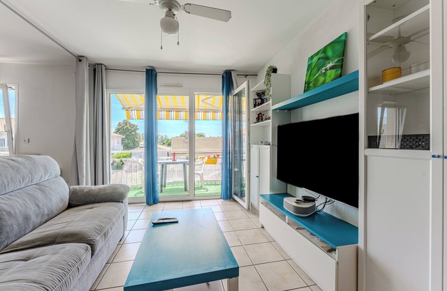 Apartamento 'Proche Plage Parentis' con terraza privada y Wi-Fi