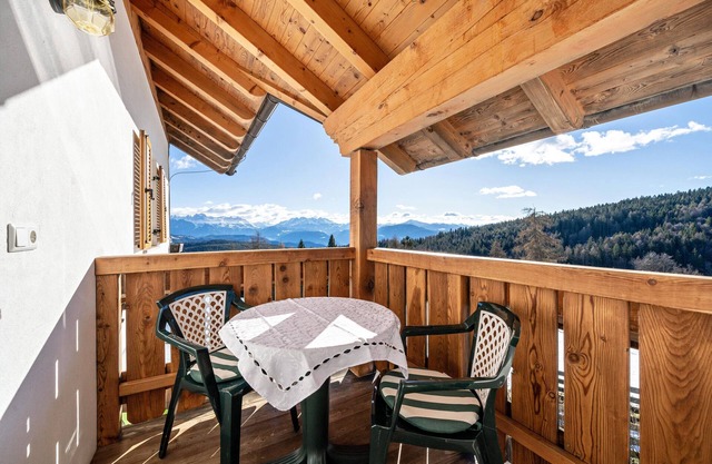 Apartamento 'Stücklhof Wohnung Arnika' con vistas a la montaña, jardín compartido y Wi-Fi