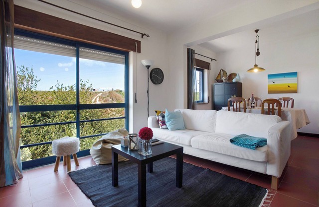 Apartamento "Sao Bernardino Beach House" con vistas al mar, terraza cubierta privada y Wi-Fi
