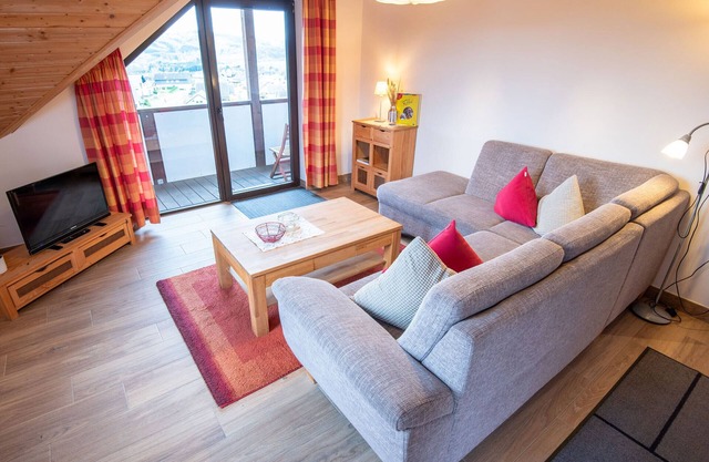 Apartamento 'Schwalbennest' con vistas a la montaña, terraza compartida y Wi-Fi