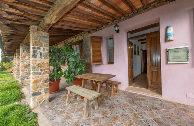 Apartamento 'Simone' con piscina y jardín compartidos