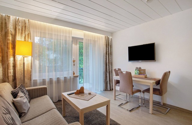 Apartamento 'Typ 4' con jardín compartido, balcón y Wi-Fi