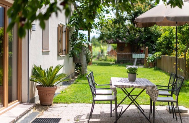 Apartamento 'Weinangerhof Kirschbaum' con vistas a la montaña, piscina compartida y Wi-Fi