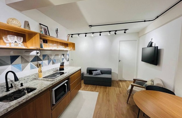 Apartment with 2 bedrooms, air conditioning, in the shopping center of São Paulo