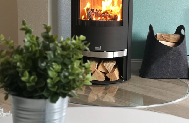Apartment with 3 bedrooms, balcony and fireplace - perfect for couples/families