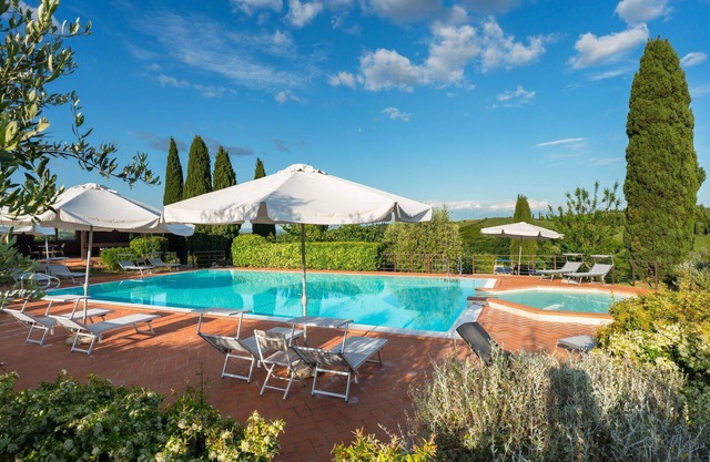 Apartamento con WIFI, piscina, A/C, TV, veranda, vista panorámica, cerca de San Gimignano