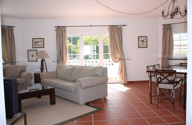 Apartamento con piscina comunitaria, zonas ajardinadas, Wi-fi