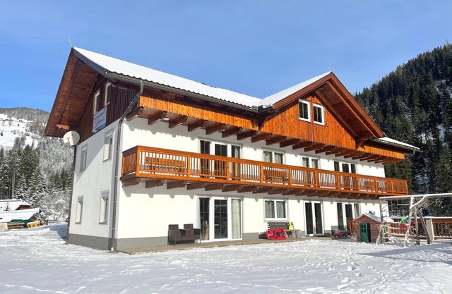 Apartamento 'Zum Klammlhof' con vistas a la montaña, terraza privada y Wi-Fi