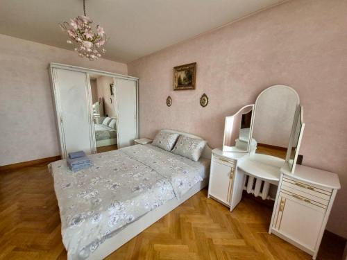 Аpartments at the Pecherska metro station