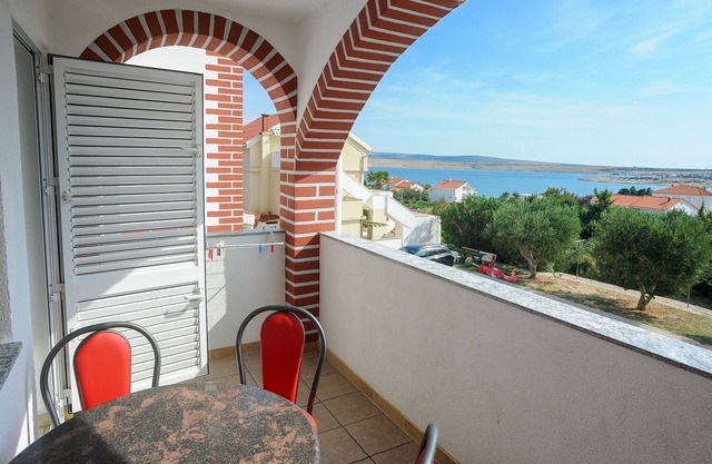 Apartments BRANO (10869-A6) - Novalja - island Pag