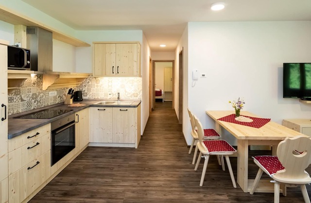 Apartments Goldhorn Kingdom - Two bedroom apartment with Balcony (C)