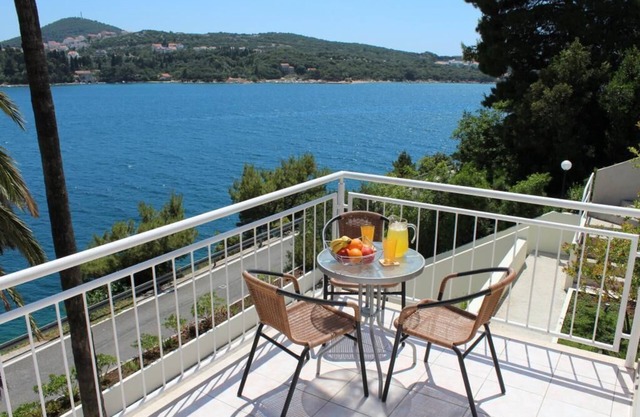Apartments Lozica - Estudio estándar con terraza y vistas al mar
