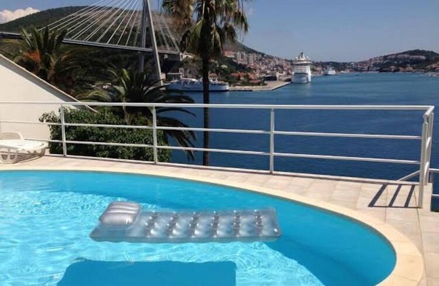 Apartments Lozica - Standard Studio Apartment with Terrace and Sea View