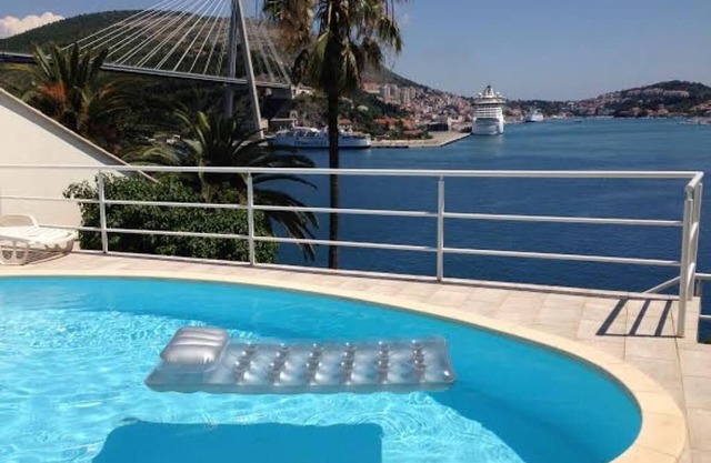 Apartamentos Lozica - Estudio con terraza y vistas al mar
