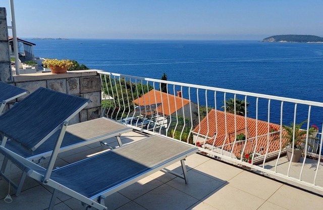 Apartments Matea - Apartamento de 2 dormitorios con vistas al mar y balcón - (Štikovica)