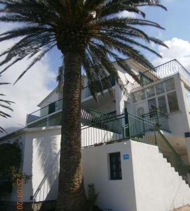 Apartments Tri Palme