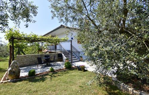 Apartments with parking space Basanija, Umag - 20522