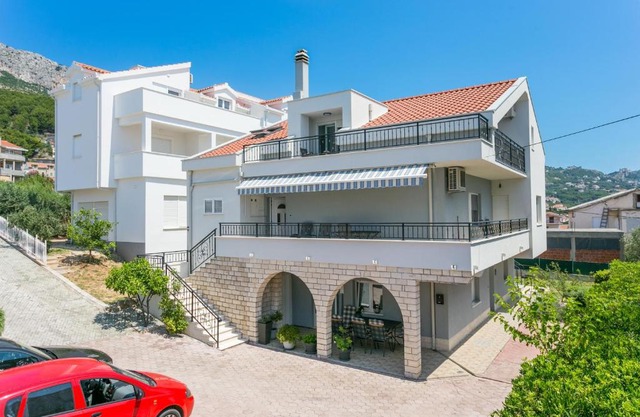 Apartments with parking spaces Solin, Split - 21445