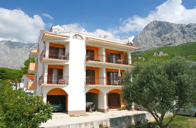 Apartments Zoran