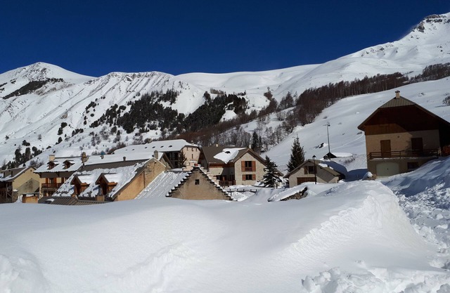 Appart 20 en un pueblo de montaña: la naturaleza y la relajación en la Tierra de Meije