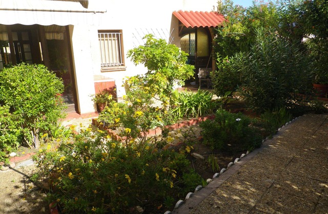 Appart F 3, 75m2 acondicionado en la planta baja con acceso privado, asignado plaza de aparcamiento
