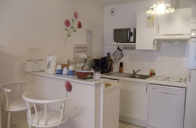 App. 3 *, 4/6 P, todas las comodidades, wifi gratuito, cerca de restaurantes, tiendas, puerto ...