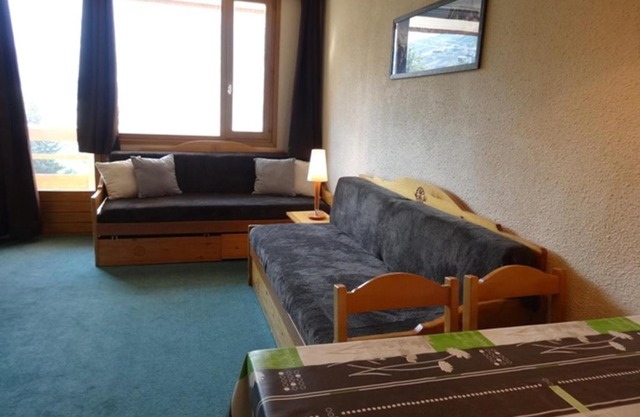Appartement 2 pièces avec balcon, exposé sud, aux pieds des pistes - Les Menuires - FR-1-178-81