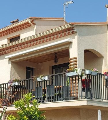 Appartement avec piscine et parking privé