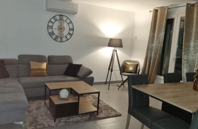 Appartement dans un pavillon