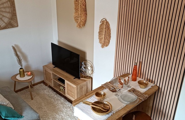 Appartement Le Champ D'elle, T2 Cozy de 33 m², Idéalement Situé au Tampon 14ème