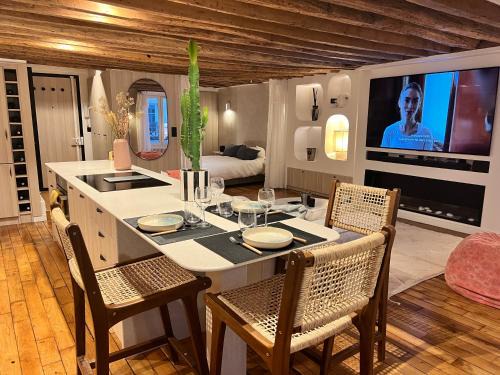Appartement luxe Louvre Paris